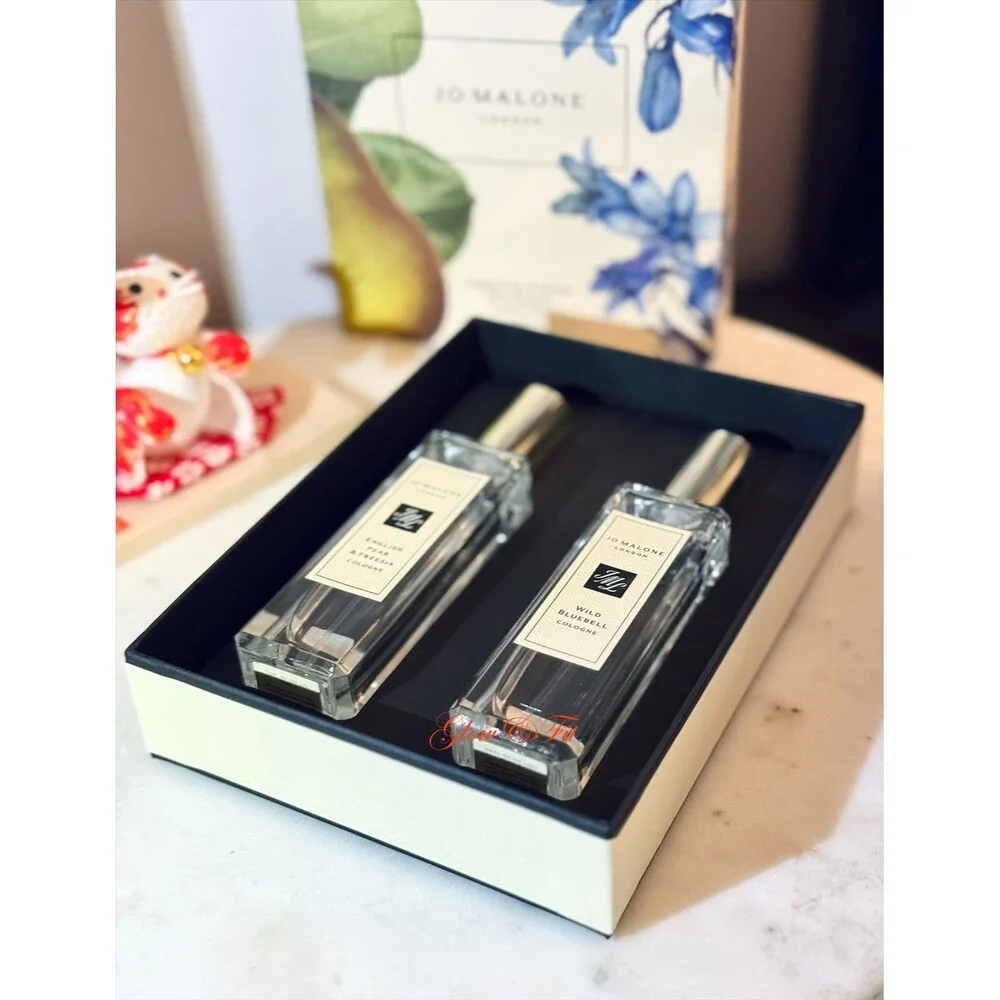 Jo Malone London Scent pairing English pear and Freesia and Wild Bluebell New
